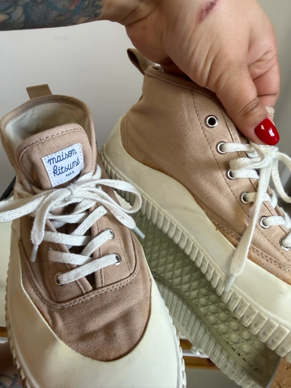 MAISON KITSUNÉ Beige High-Top Sneakers with Colorful Fox Patch - Picture 6 of 11